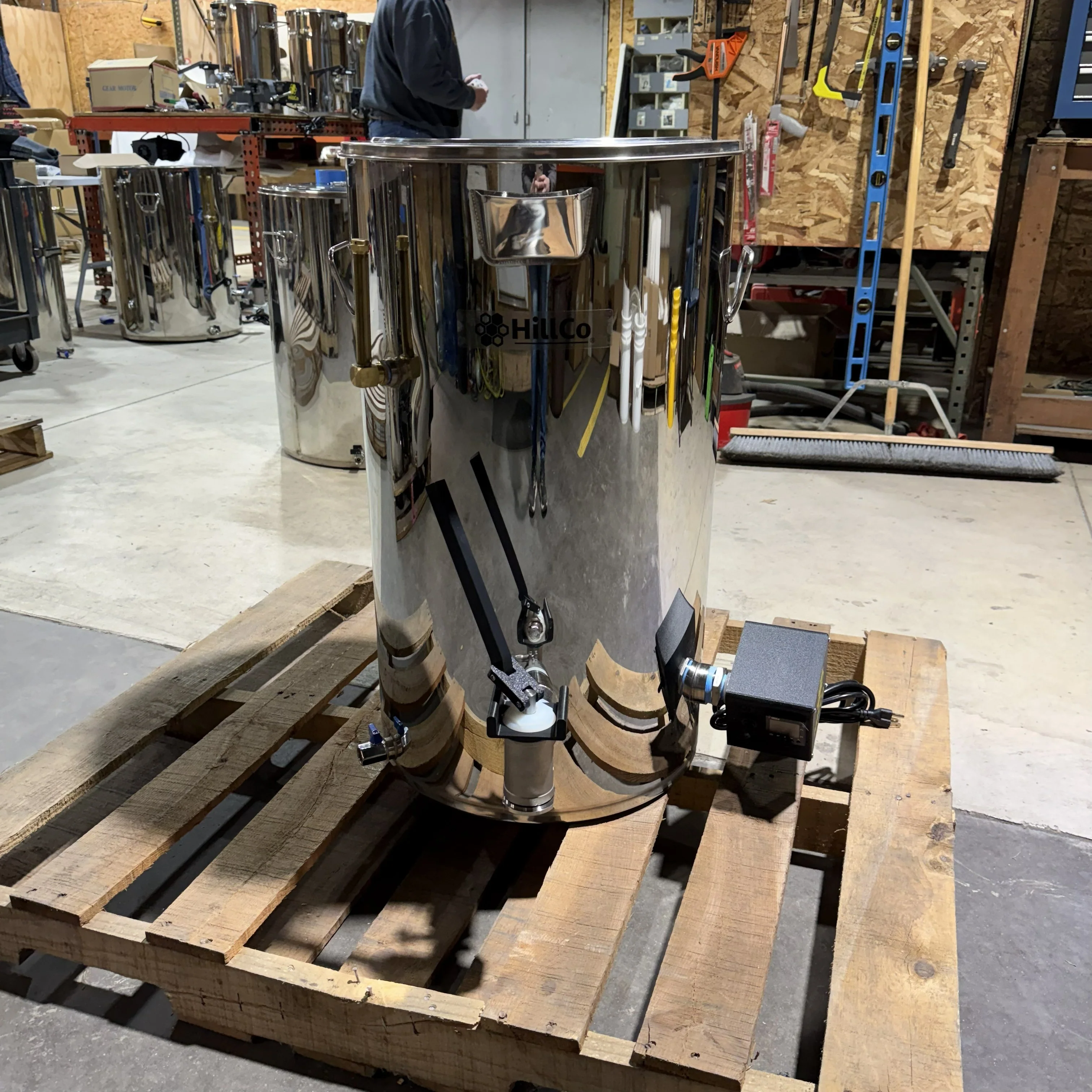 19 Gallon Heated Bottling Tank - CLEARANCE - Lot #169