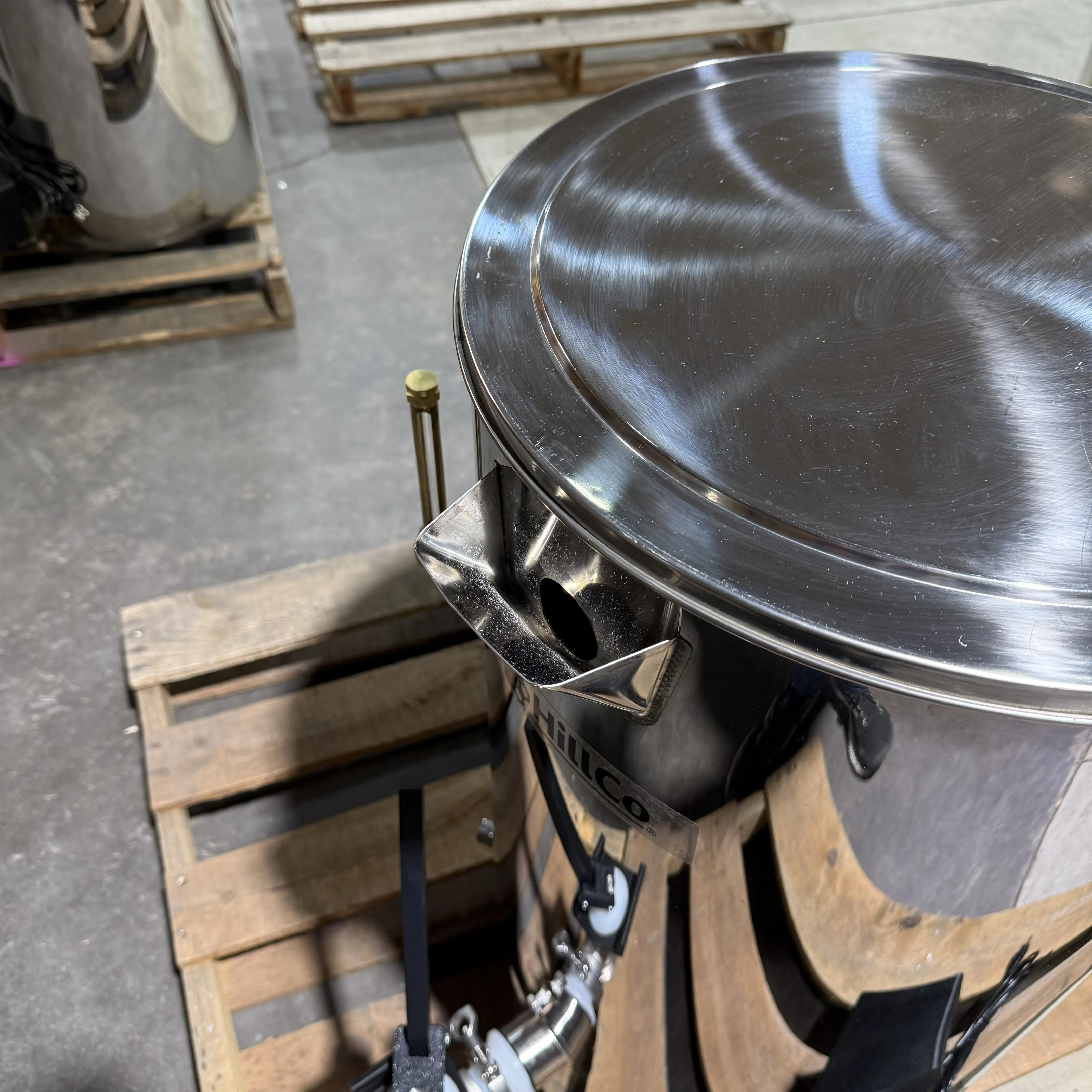 19 Gallon Heated Bottling Tank - CLEARANCE - Lot #169 - Image 4