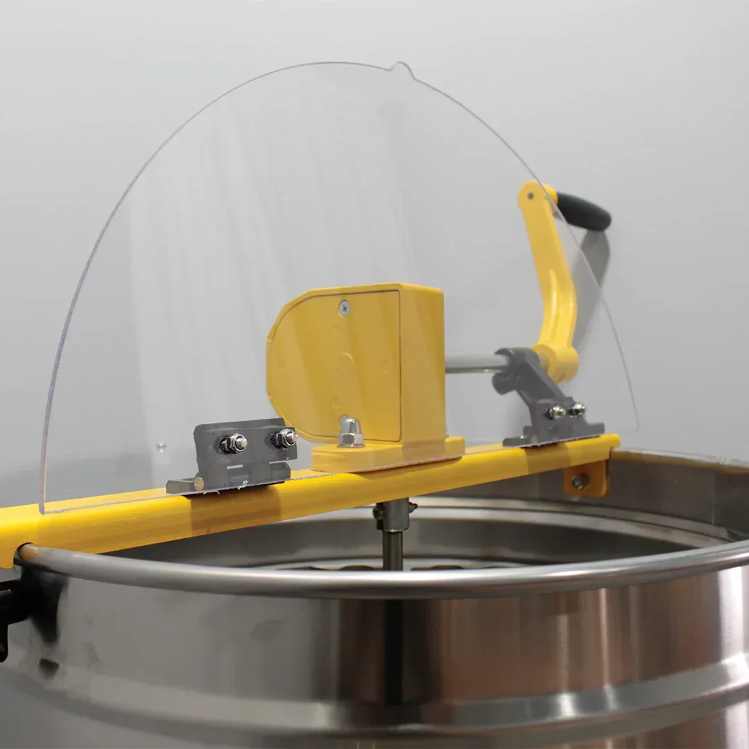 E8 Honey Extractor - 8 Frame Hand Crank - Image 4