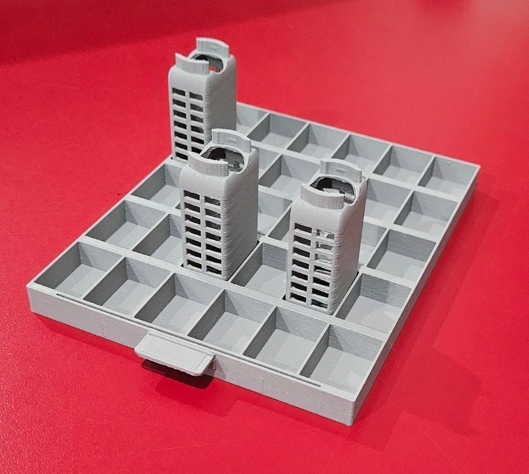 EZPZ Queen Cage Set - Image 3