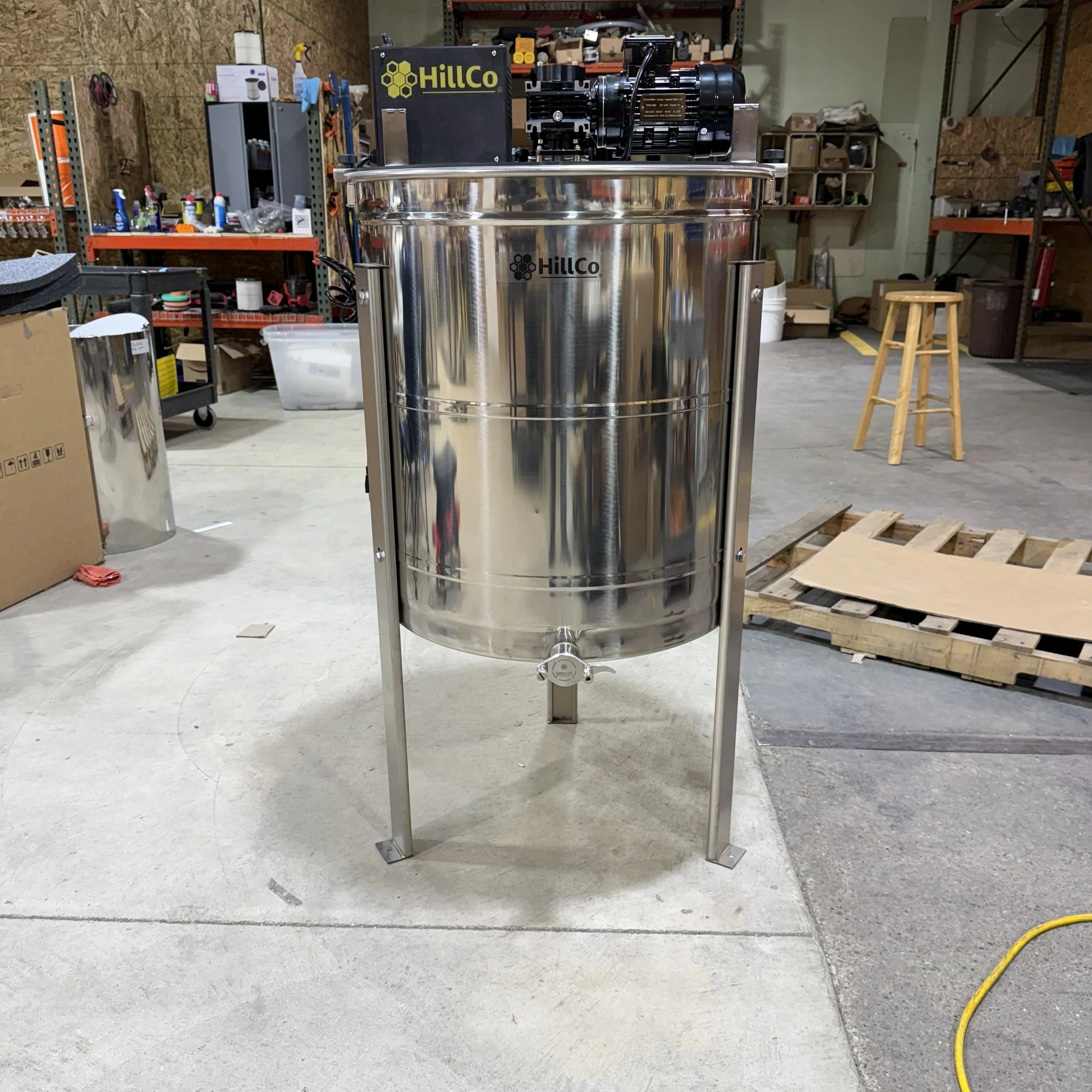 Maxx18 Honey Extractor - 18 Frame Radial - CLEARANCE lot# 189 - Image 3